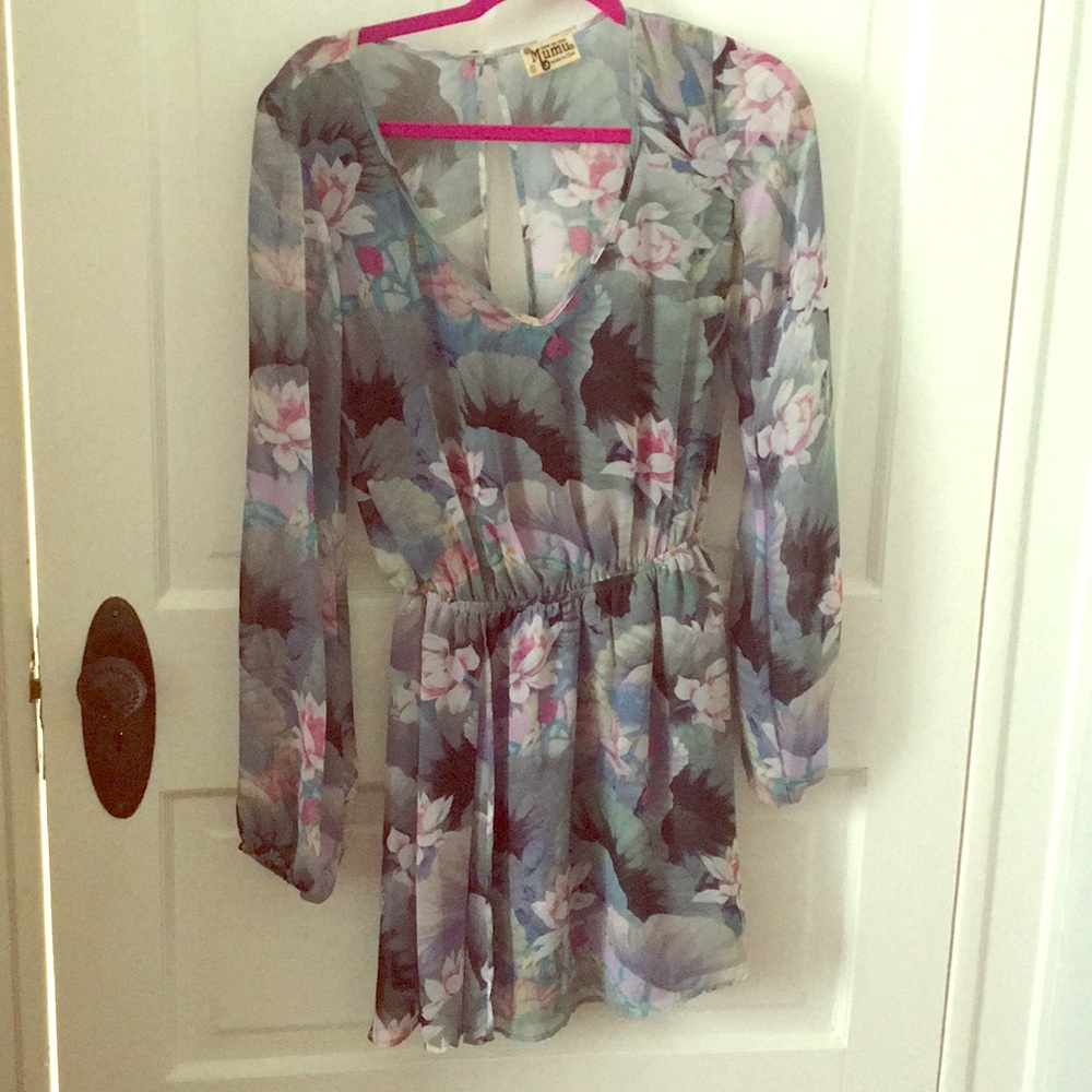 SHOW ME YOUR MUMU size small dress